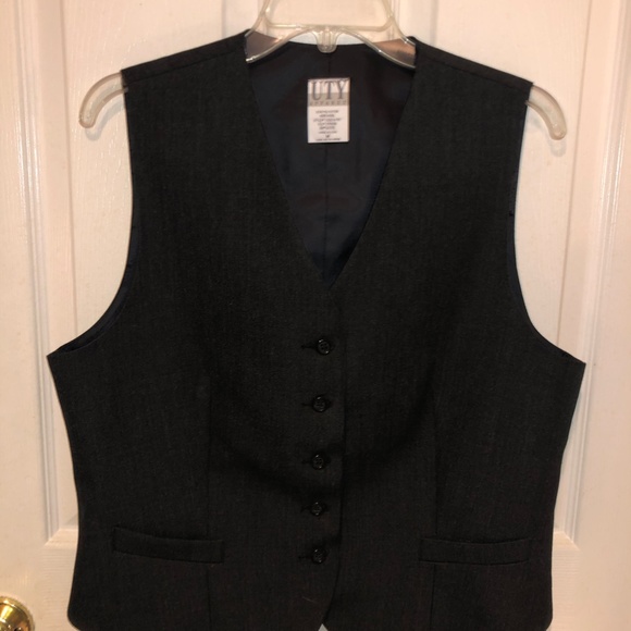 Vest - Picture 3 of 5